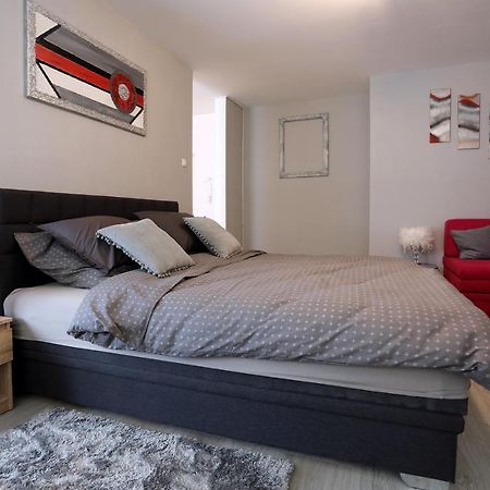 Studio Apartman Ana Osijek Extérieur photo