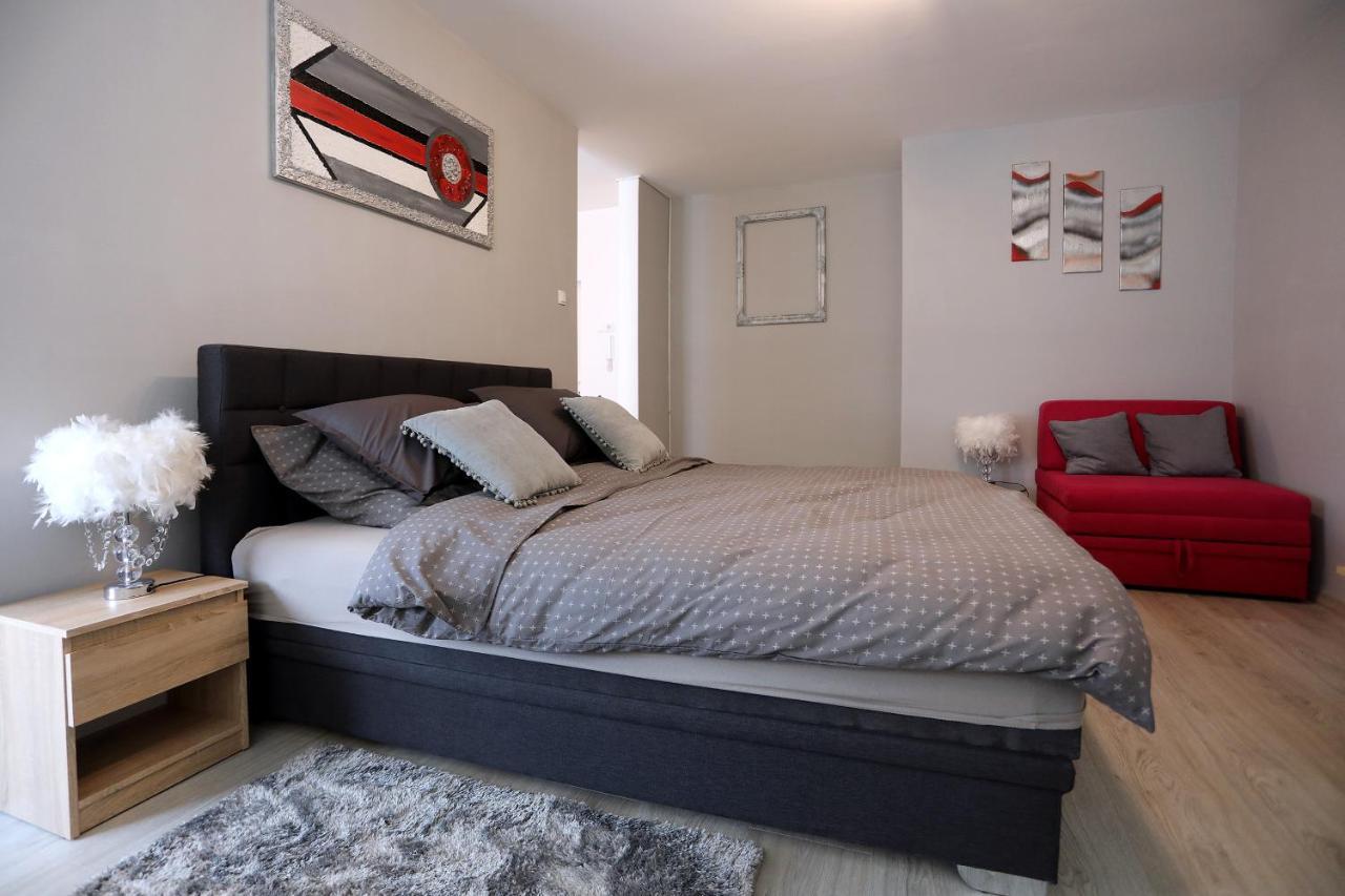 Studio Apartman Ana Osijek Extérieur photo