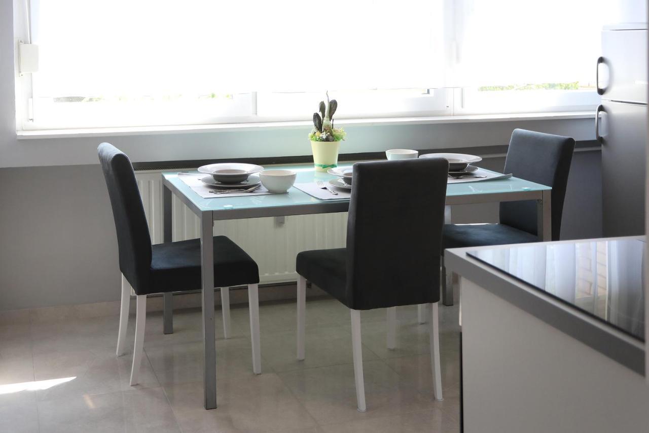 Studio Apartman Ana Osijek Extérieur photo